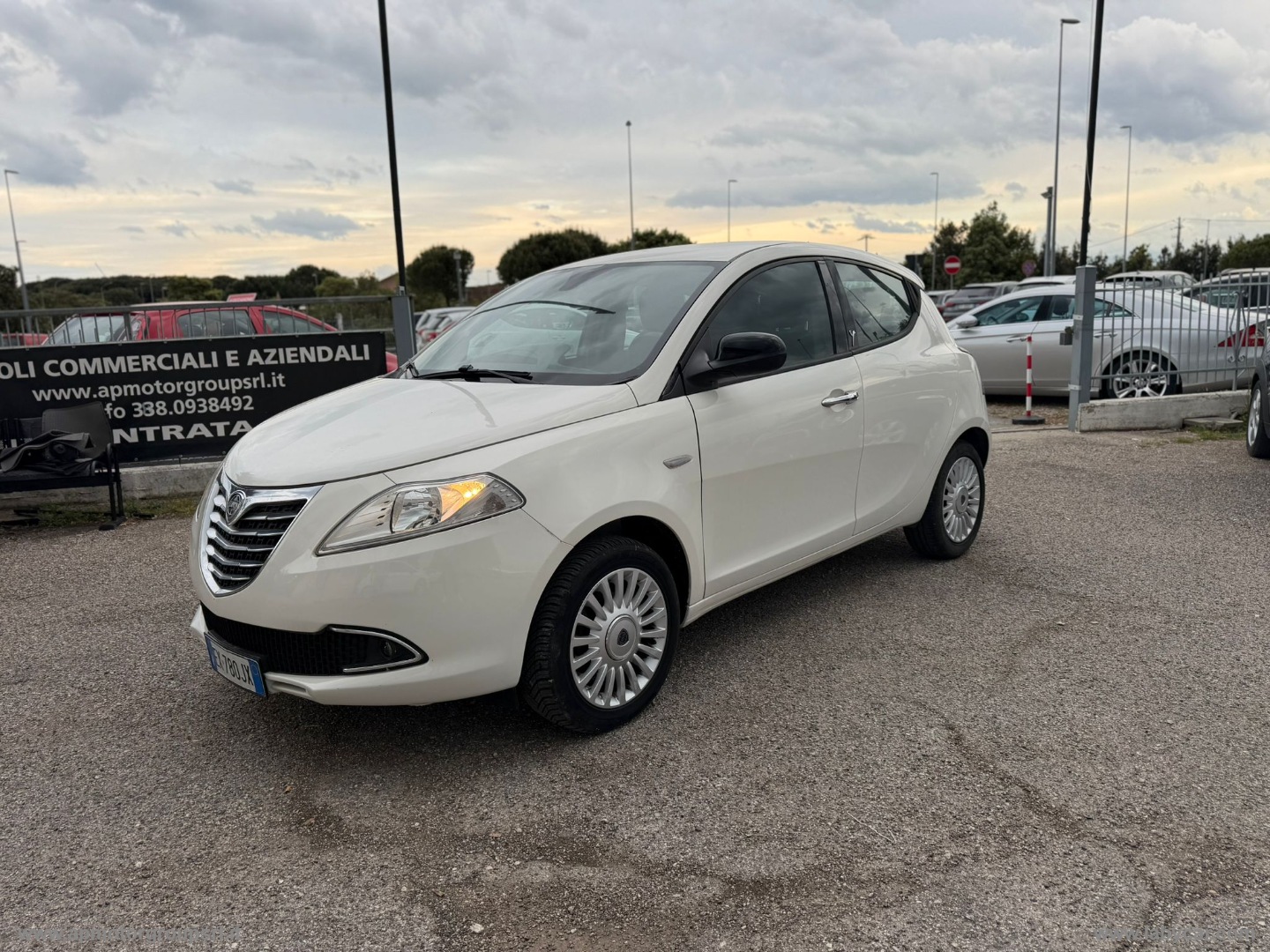 LANCIA Ypsilon