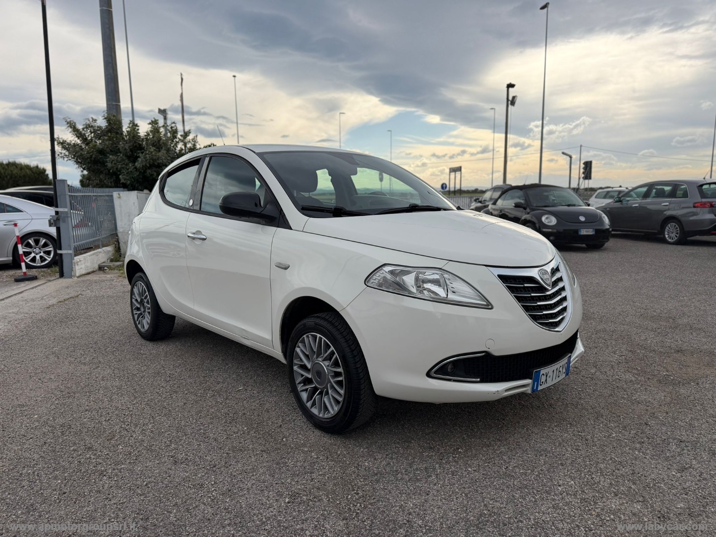 LANCIA Ypsilon