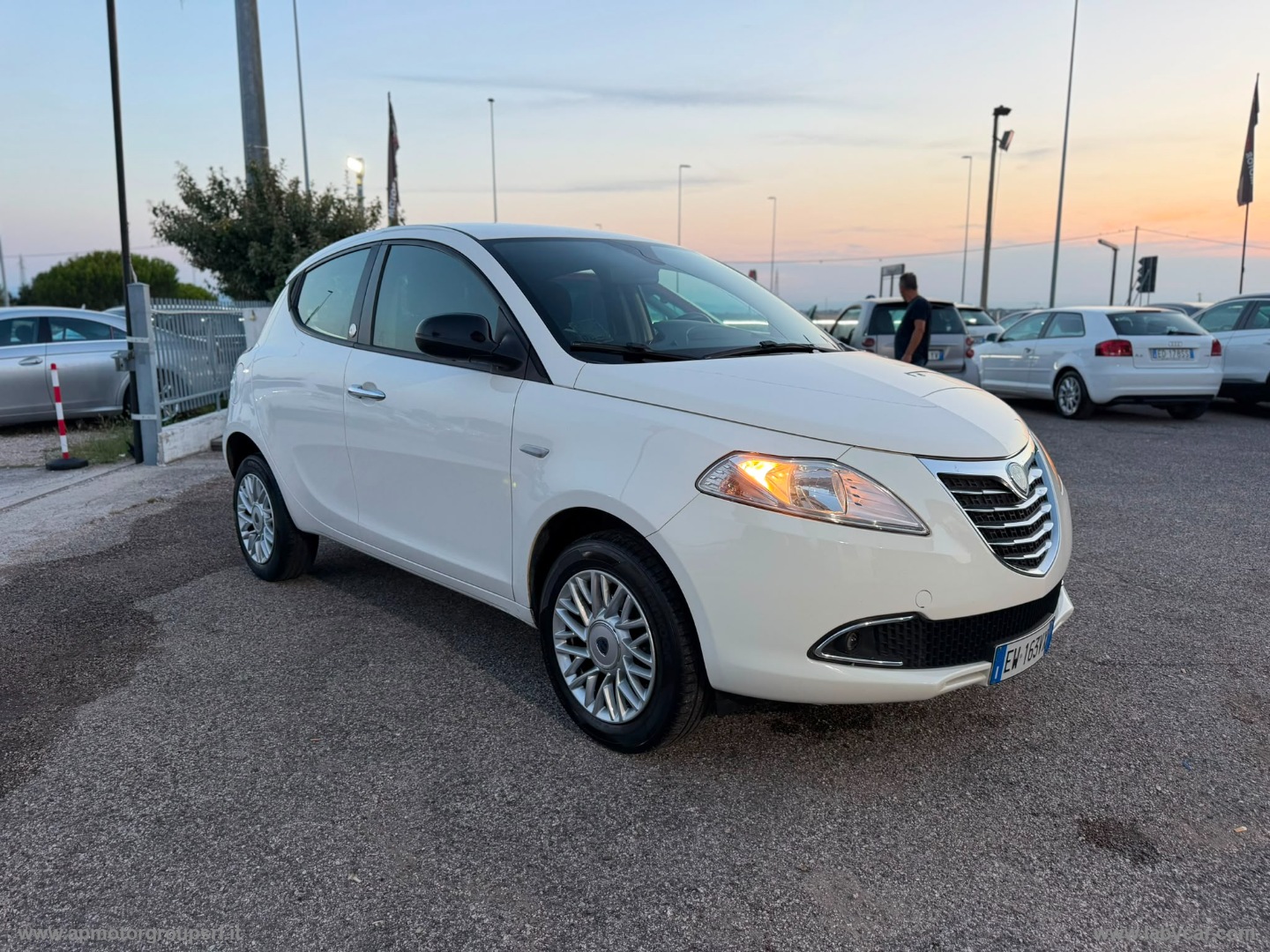 LANCIA Ypsilon