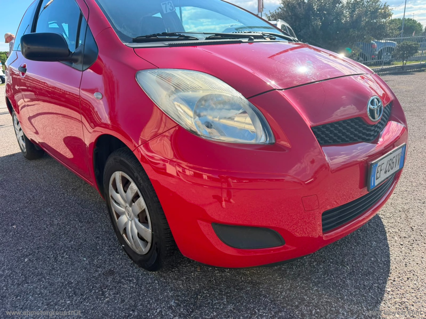 TOYOTA Yaris
