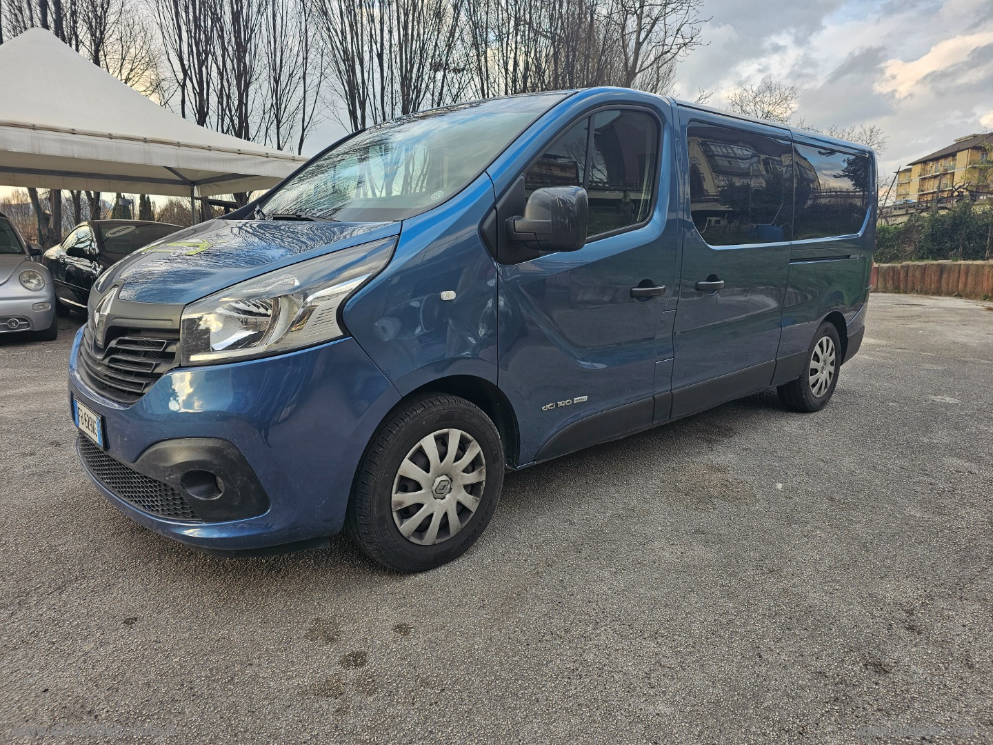 RENAULT Trafic
