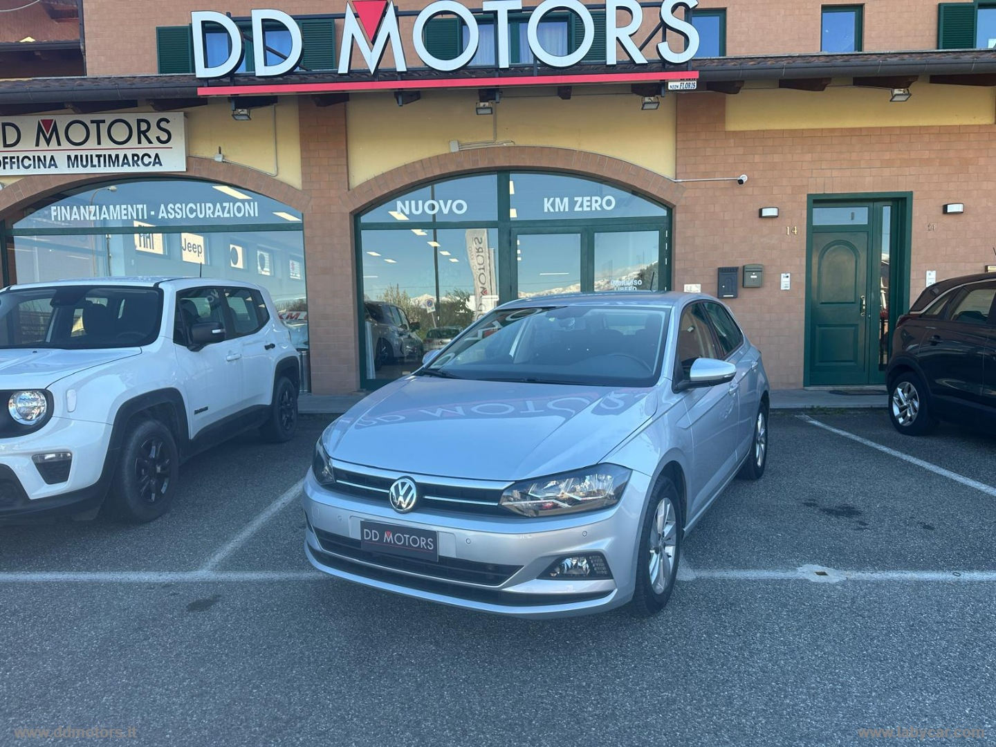 VOLKSWAGEN Polo