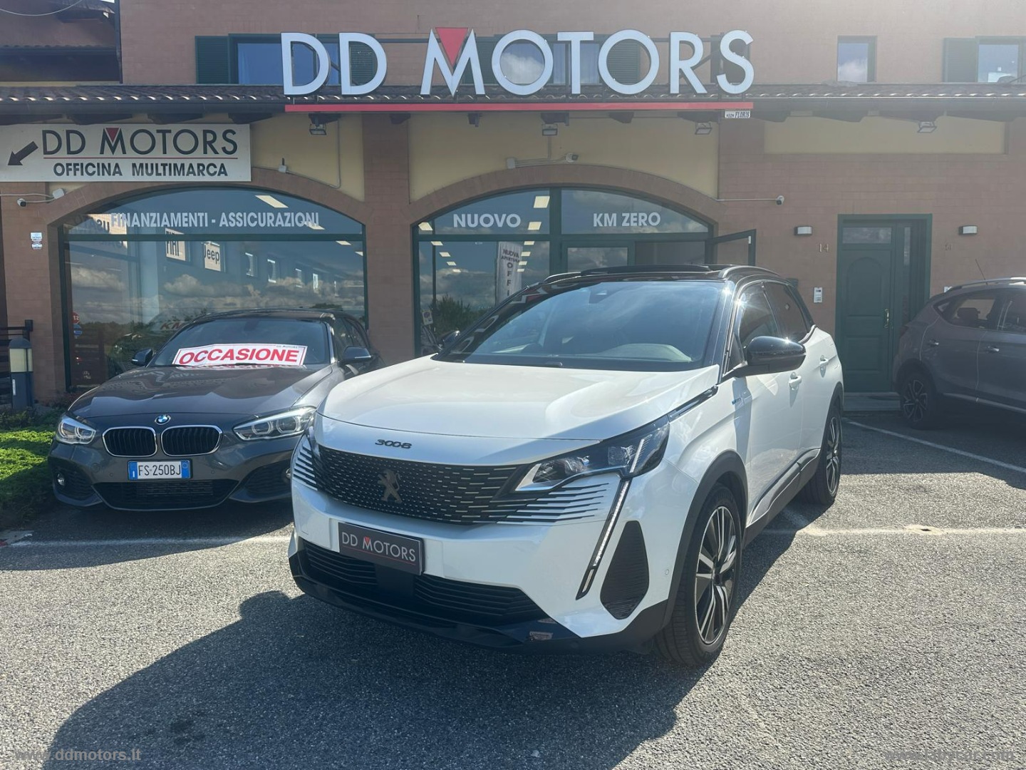 PEUGEOT 3008