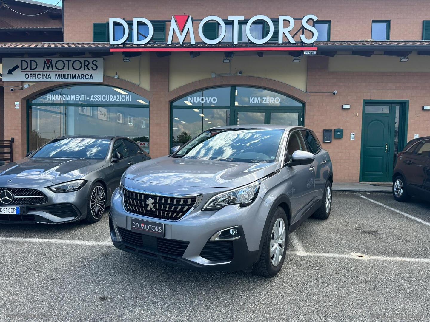 PEUGEOT 3008