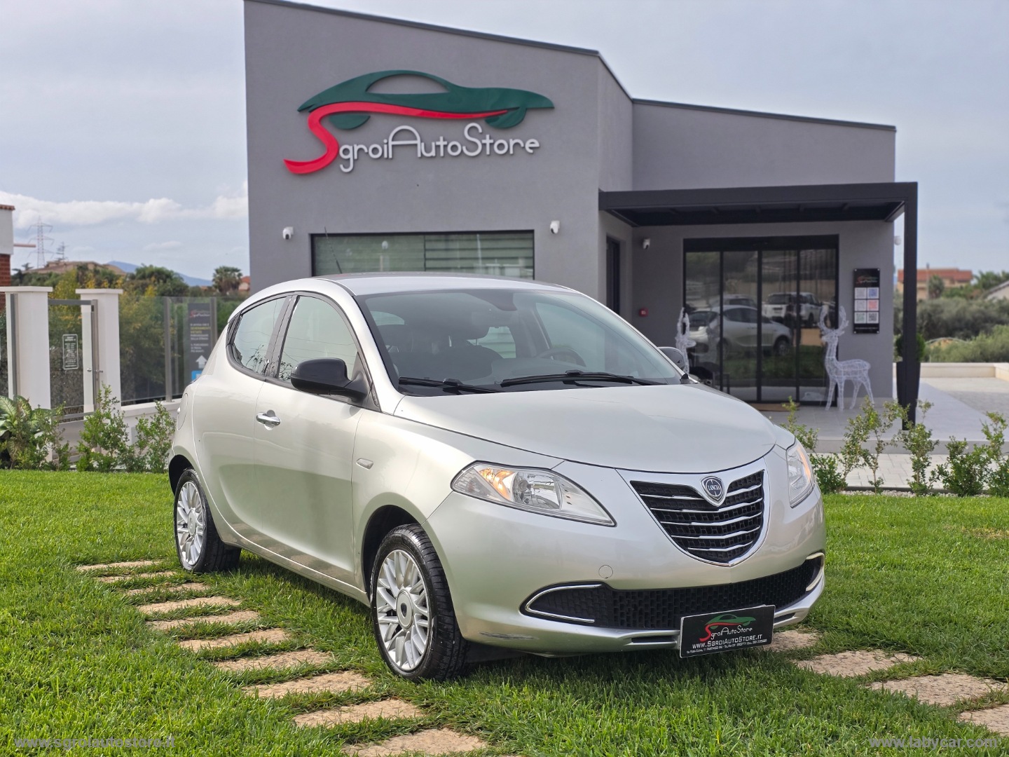 LANCIA Ypsilon