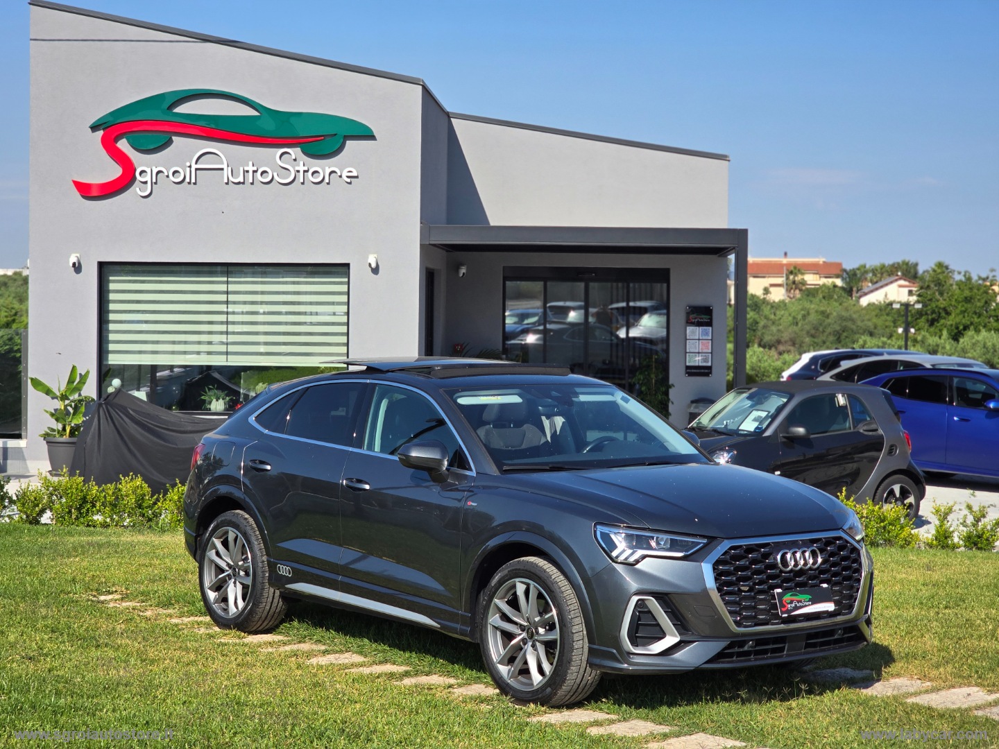AUDI Q3