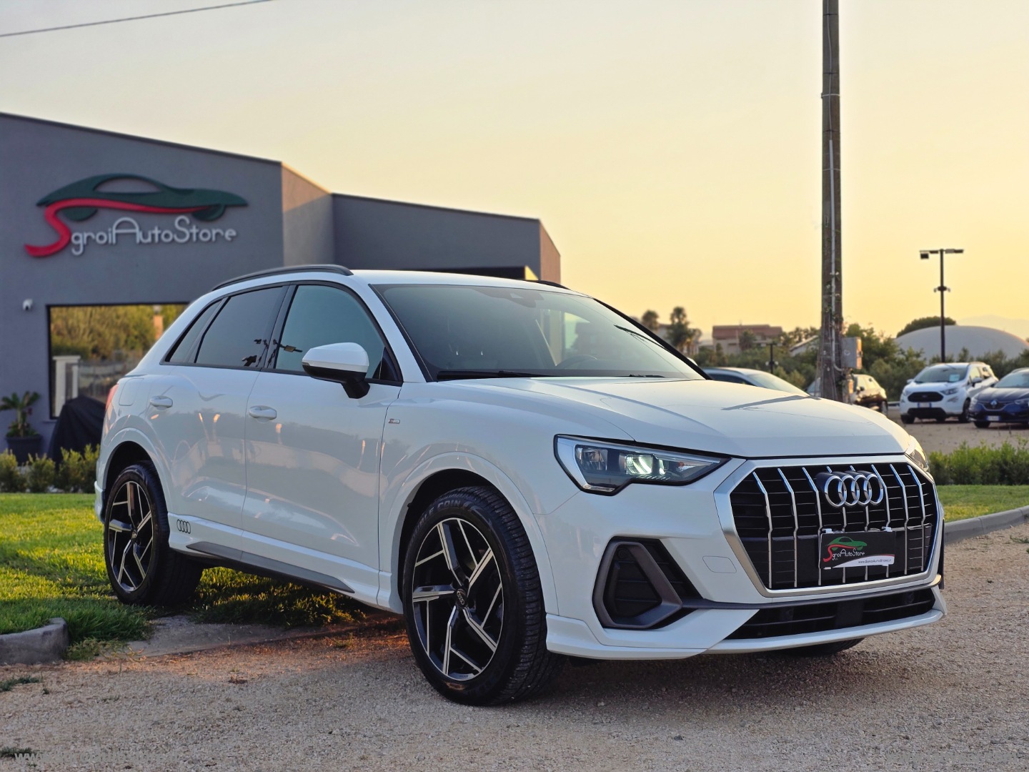 AUDI Q3