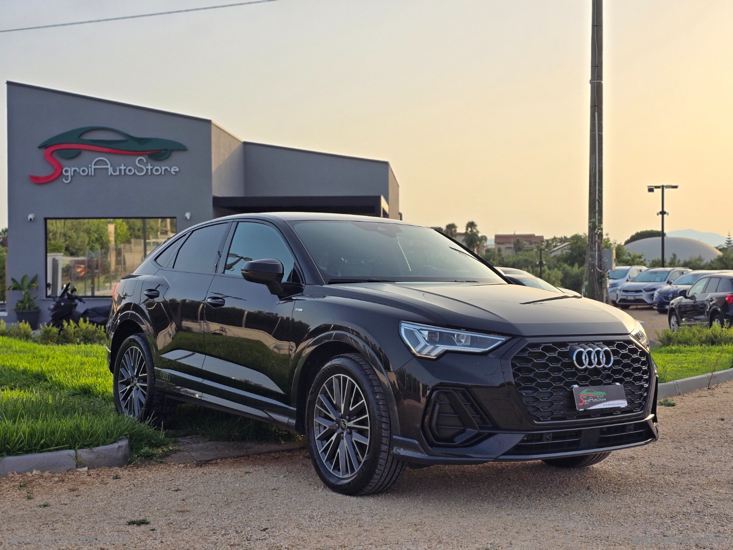 AUDI Q3