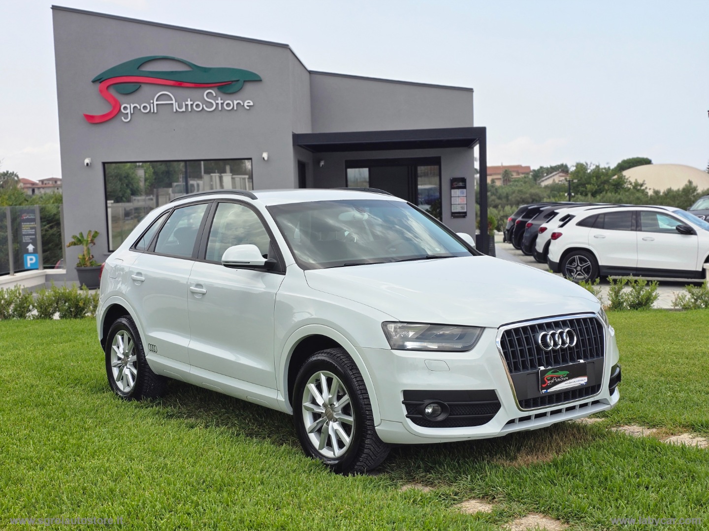 AUDI Q3