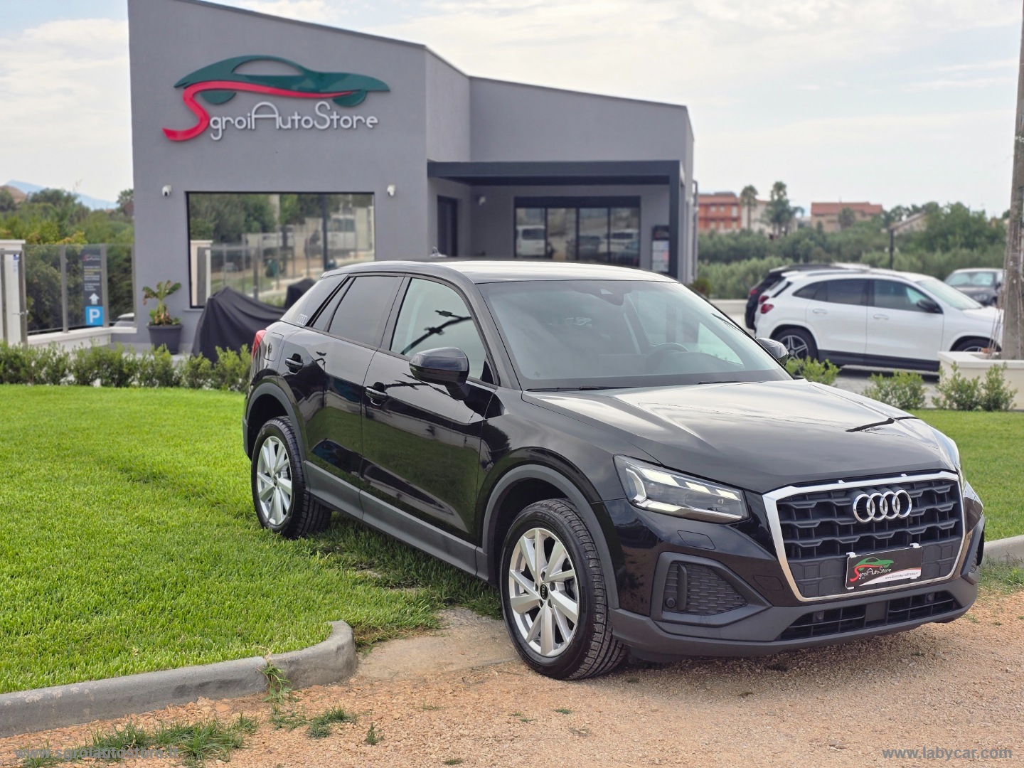 AUDI Q2