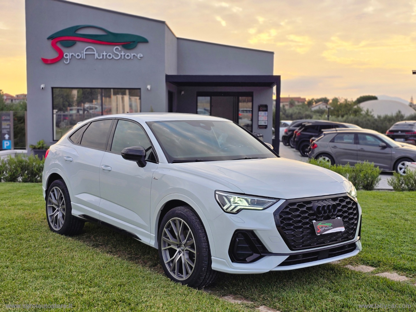 AUDI Q3