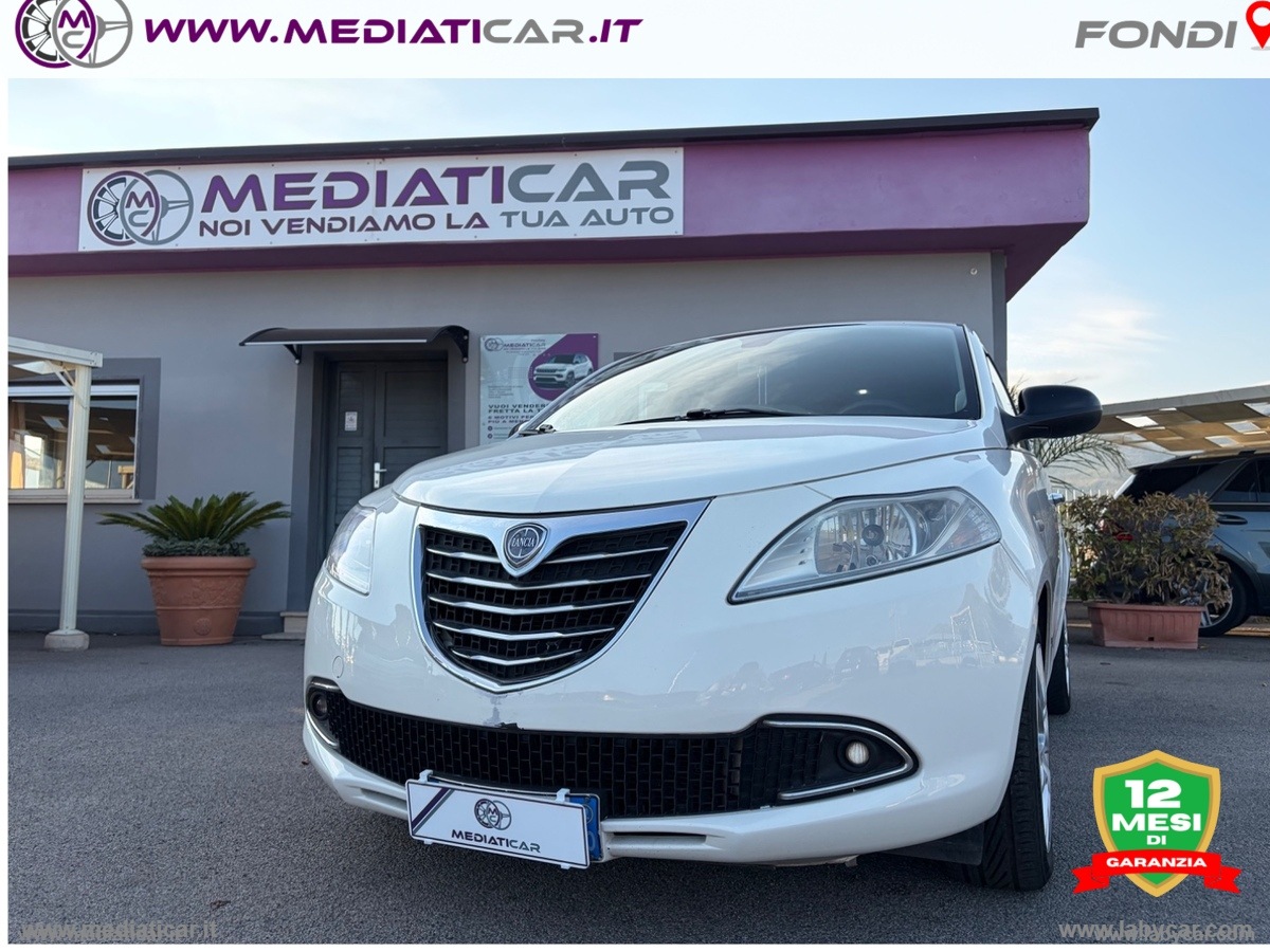 LANCIA Ypsilon