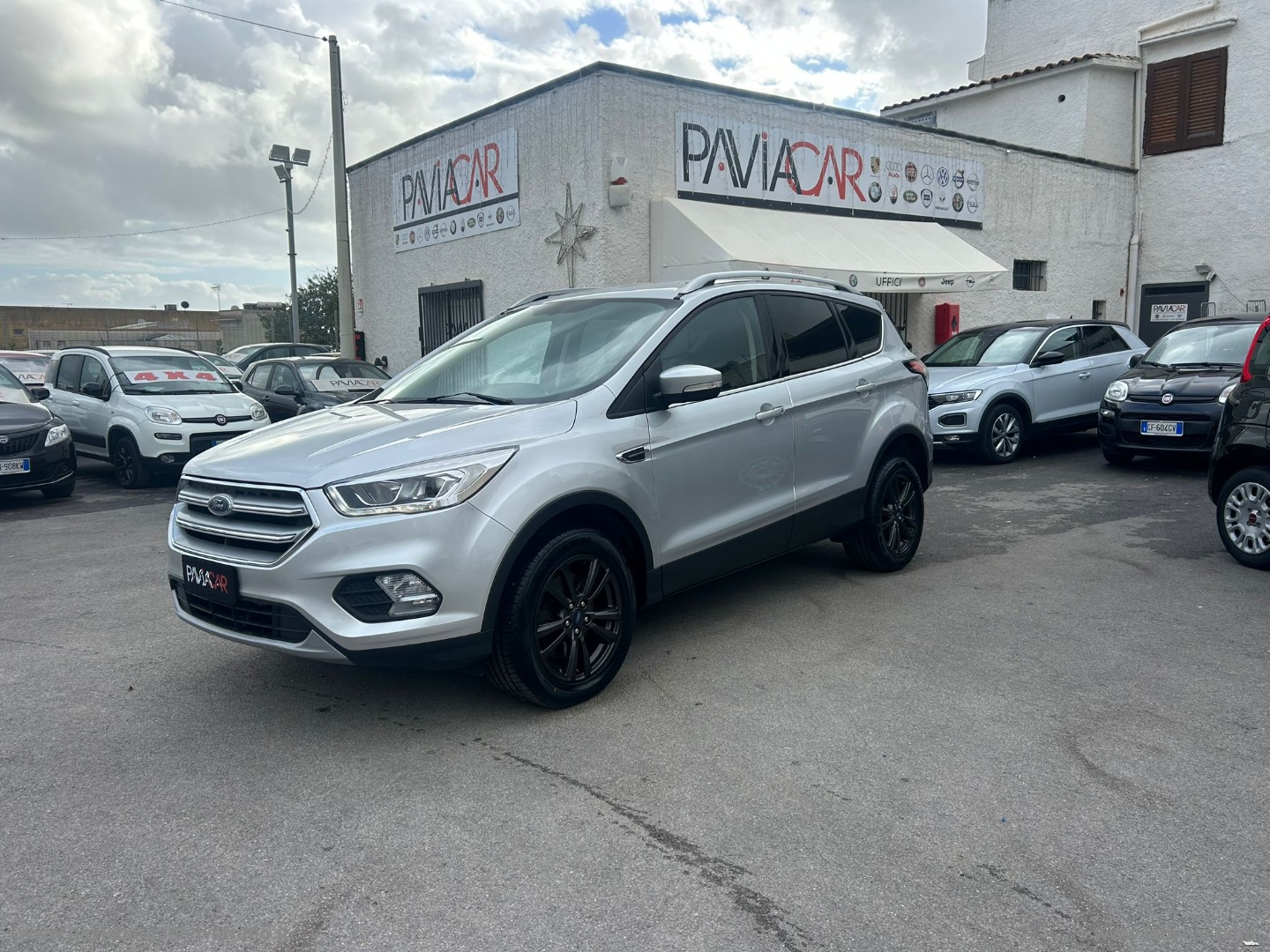 Kuga 2.0 TDCI 120 CV S&S 2WD Pow. Bus.                                                        