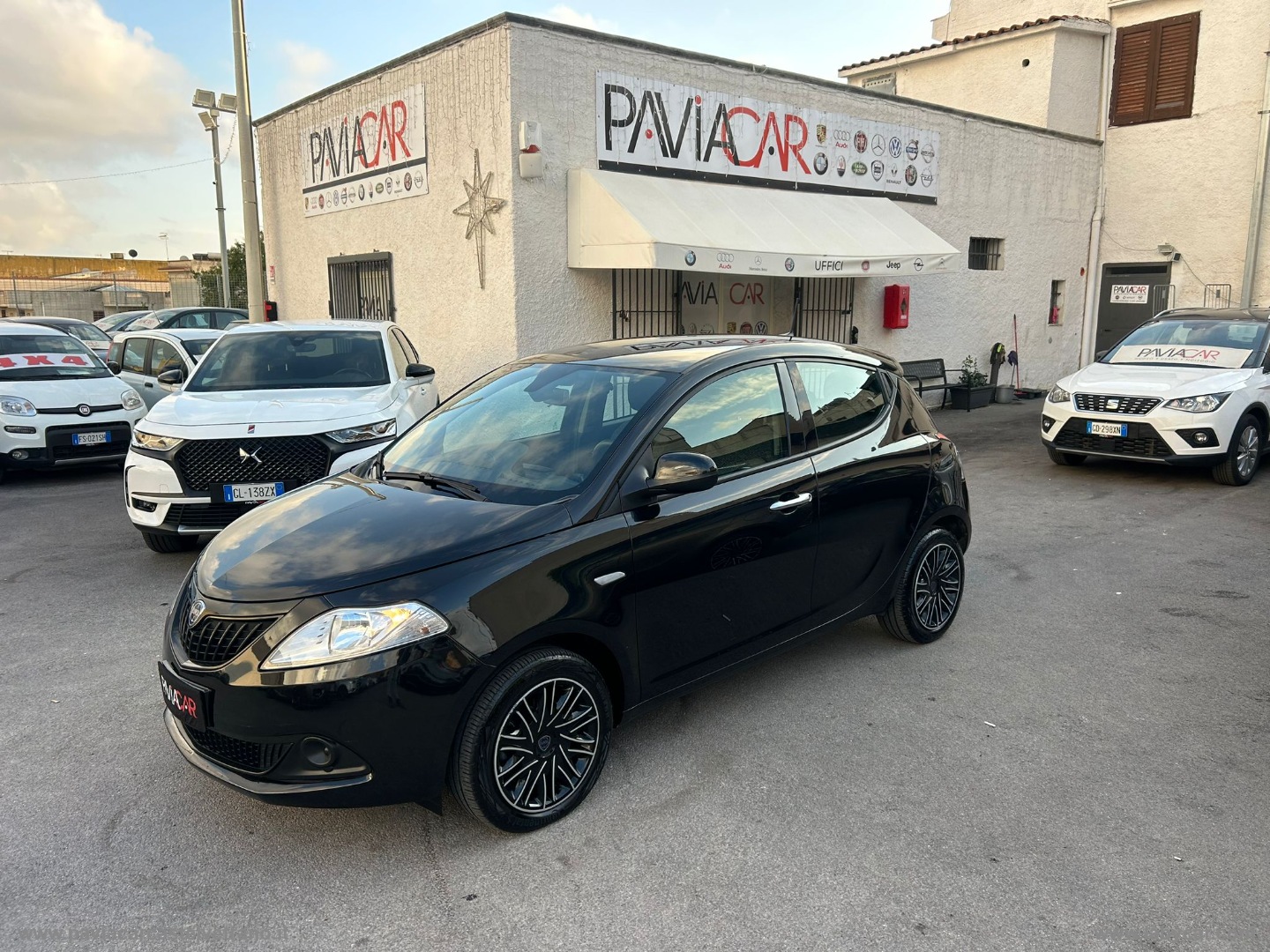 Ypsilon 1.0 FireFly 5p.S&S Hybrid Silver                                                        