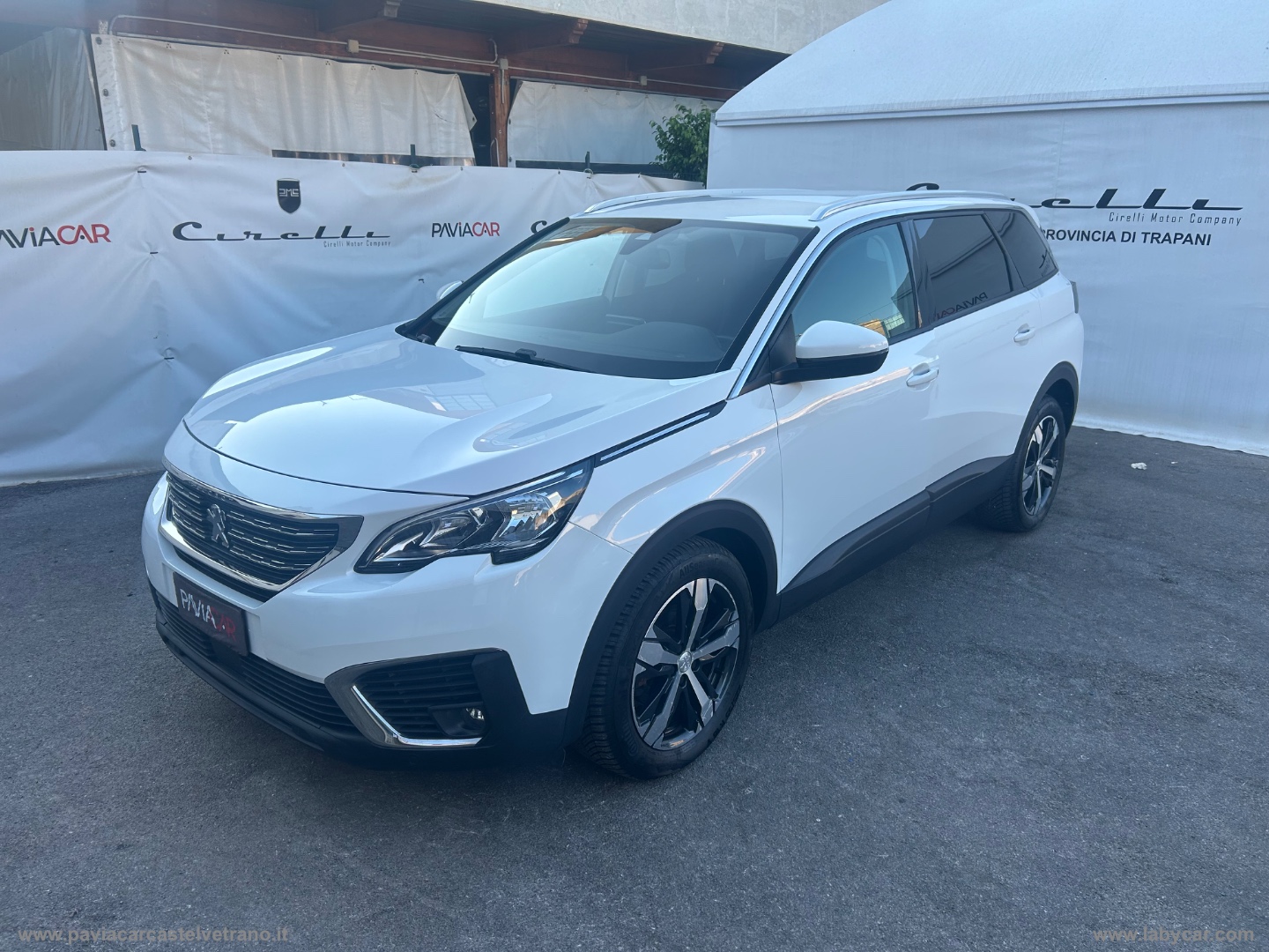 PEUGEOT 5008