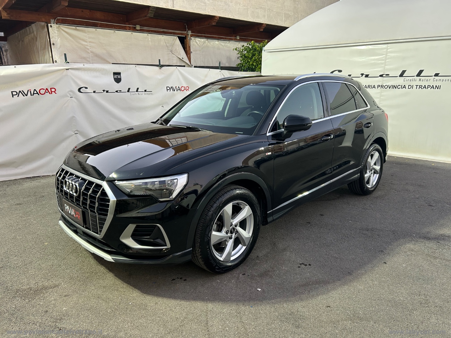 AUDI Q3