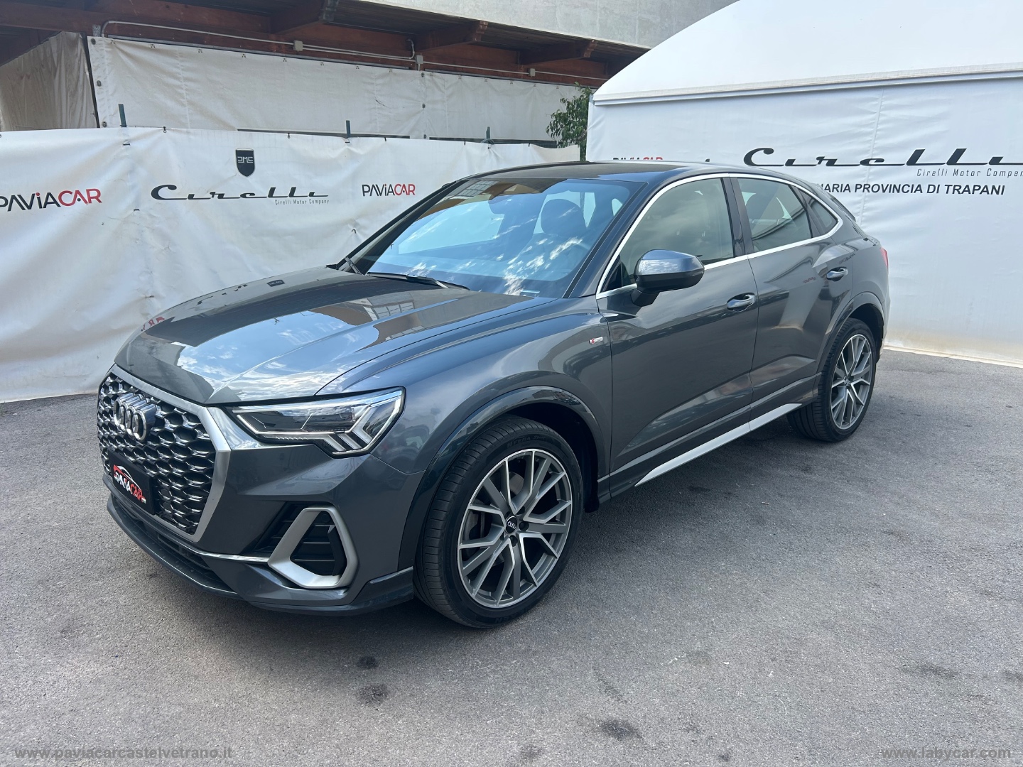 AUDI Q3