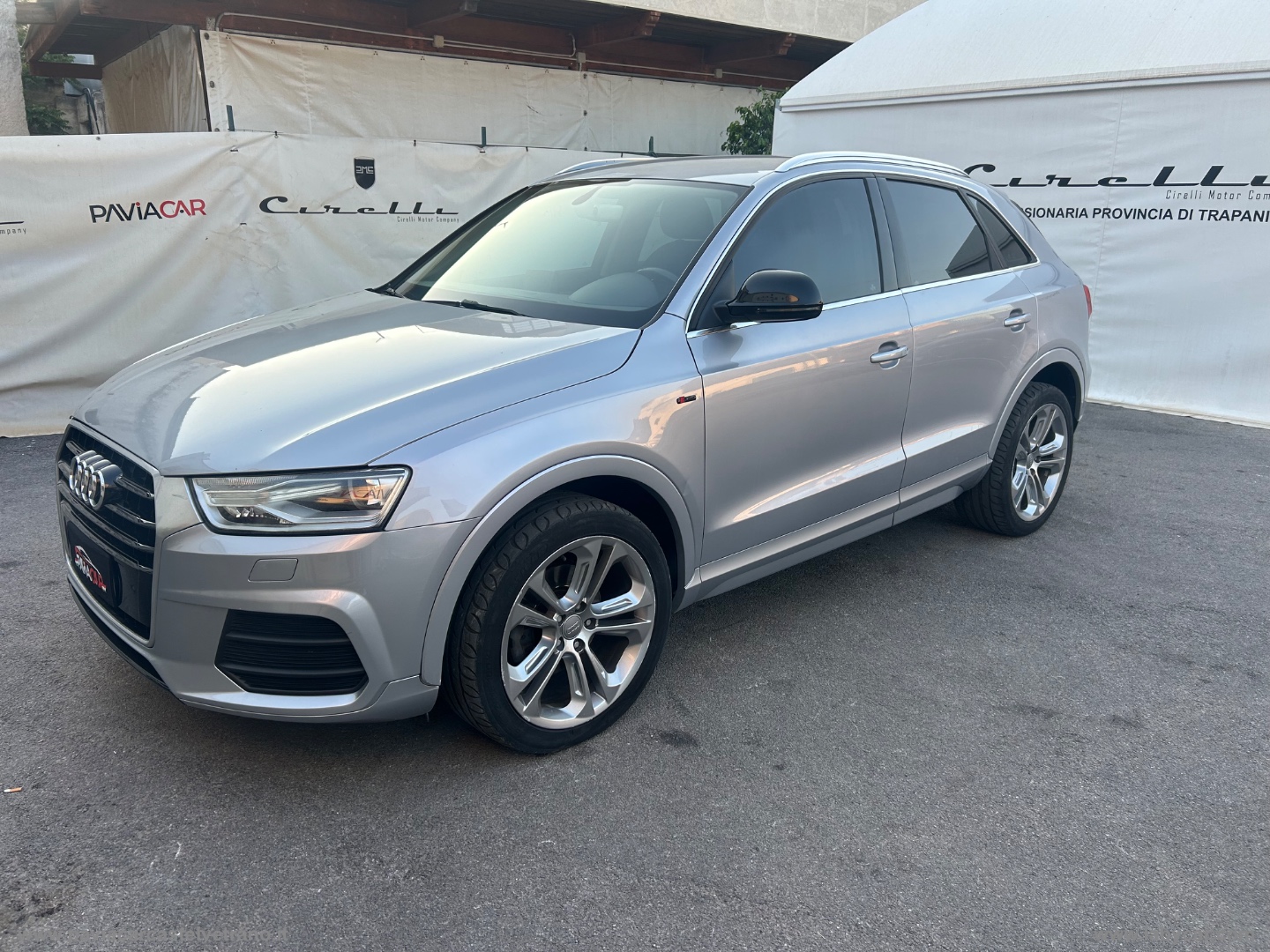 AUDI Q3