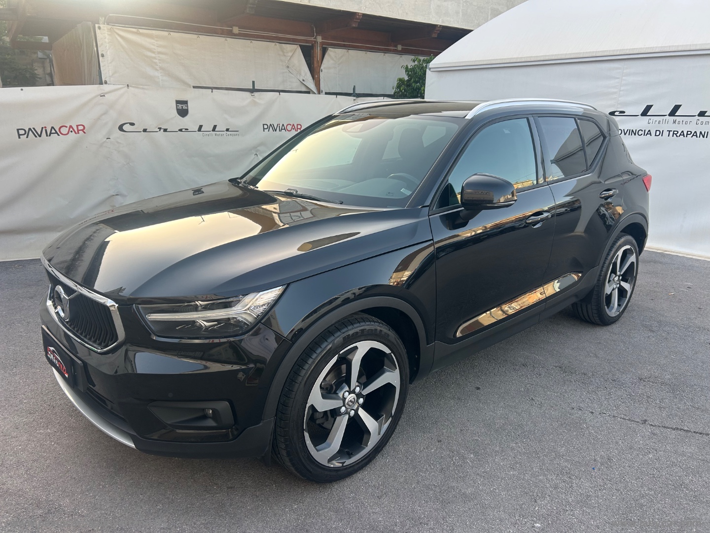 VOLVO XC40