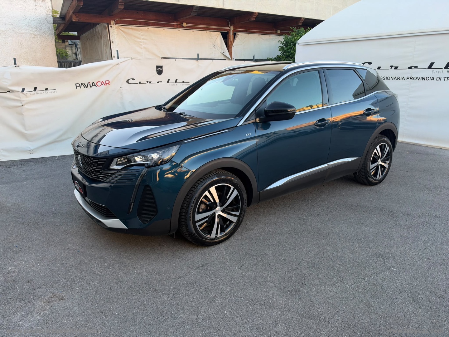 PEUGEOT 3008
