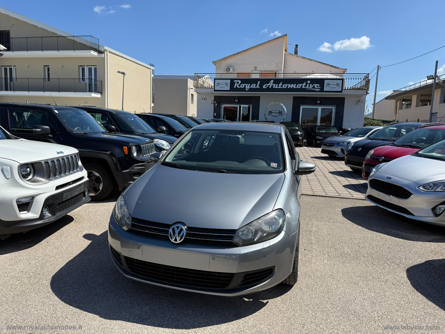 VOLKSWAGEN Golf