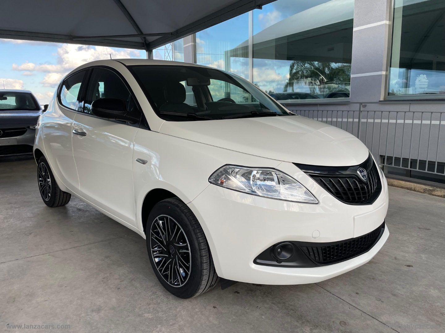 Ypsilon 1.0 FireFly 5p. S&S Hybrid Oro                                                        