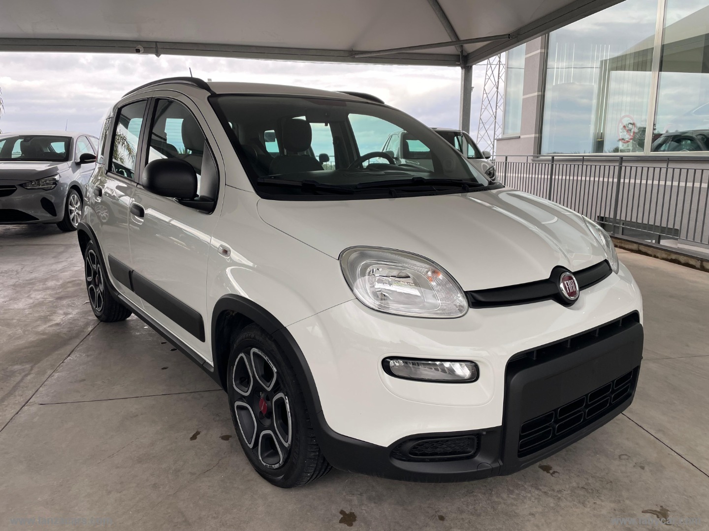Panda 1.0 FireFly S&S Hybrid City Life                                                        