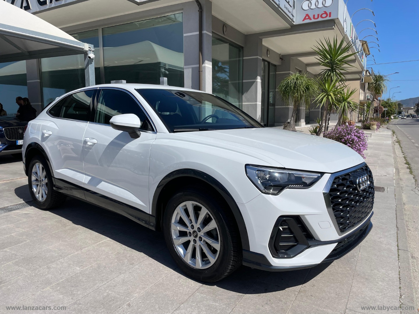 AUDI Q3 35 TDI quattro Business Advanced 
