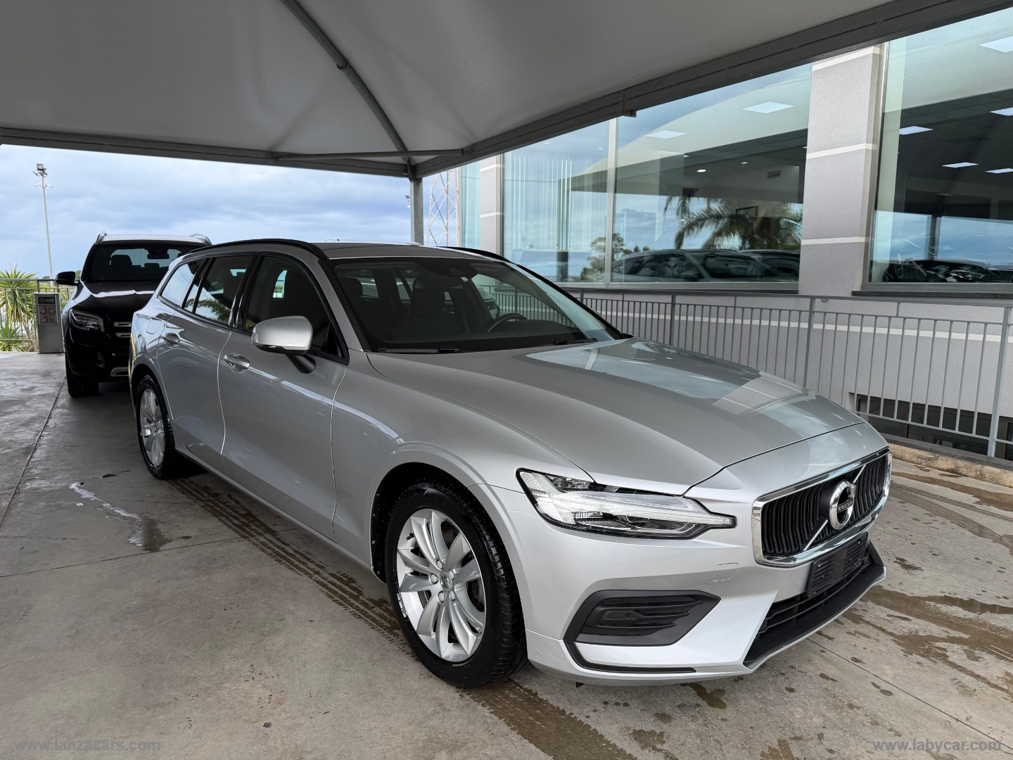 VOLVO V60 B4 