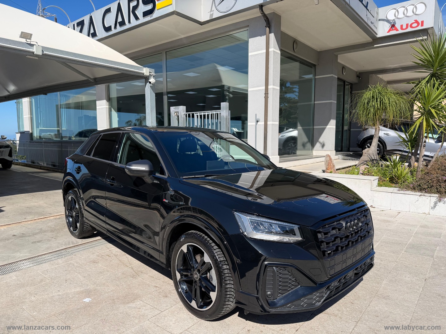 AUDI Q2 30 TDI S line Edition 
