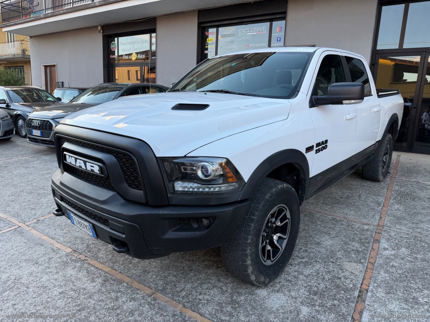 DODGE RAM 1500 5.7 V8 Crew Cab MB LaRamie 401cv at8 GPL AUTOCARRO