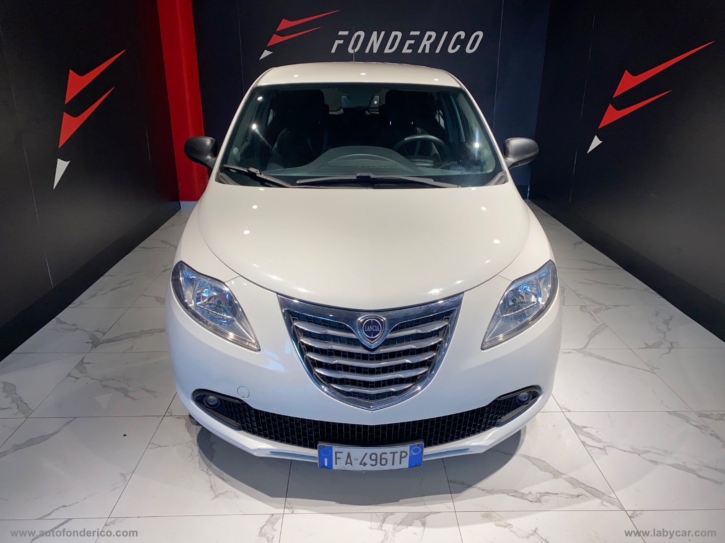 LANCIA Ypsilon