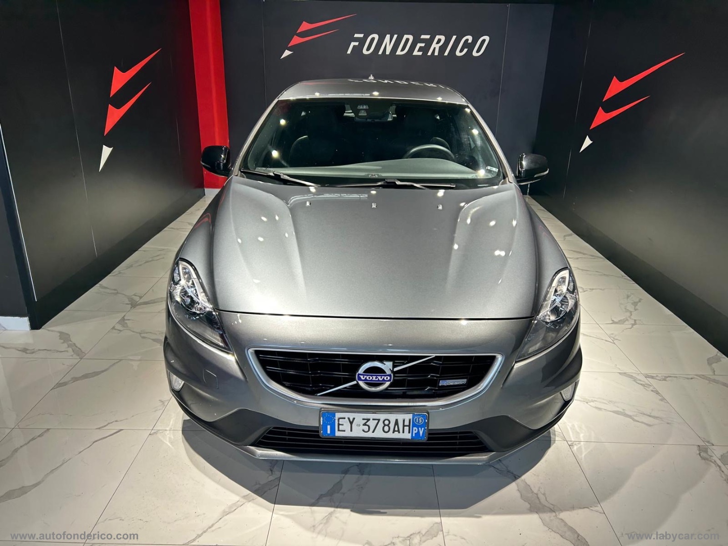 VOLVO V40