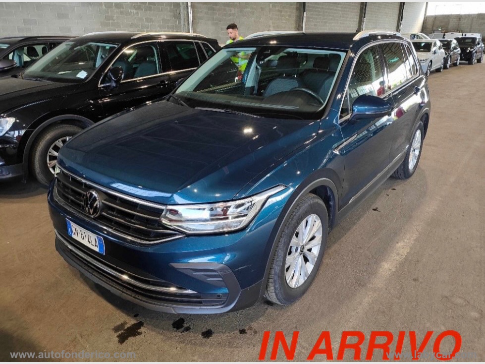 VOLKSWAGEN Tiguan 2.0 TDI 150CV SCR DSG Life                                                        