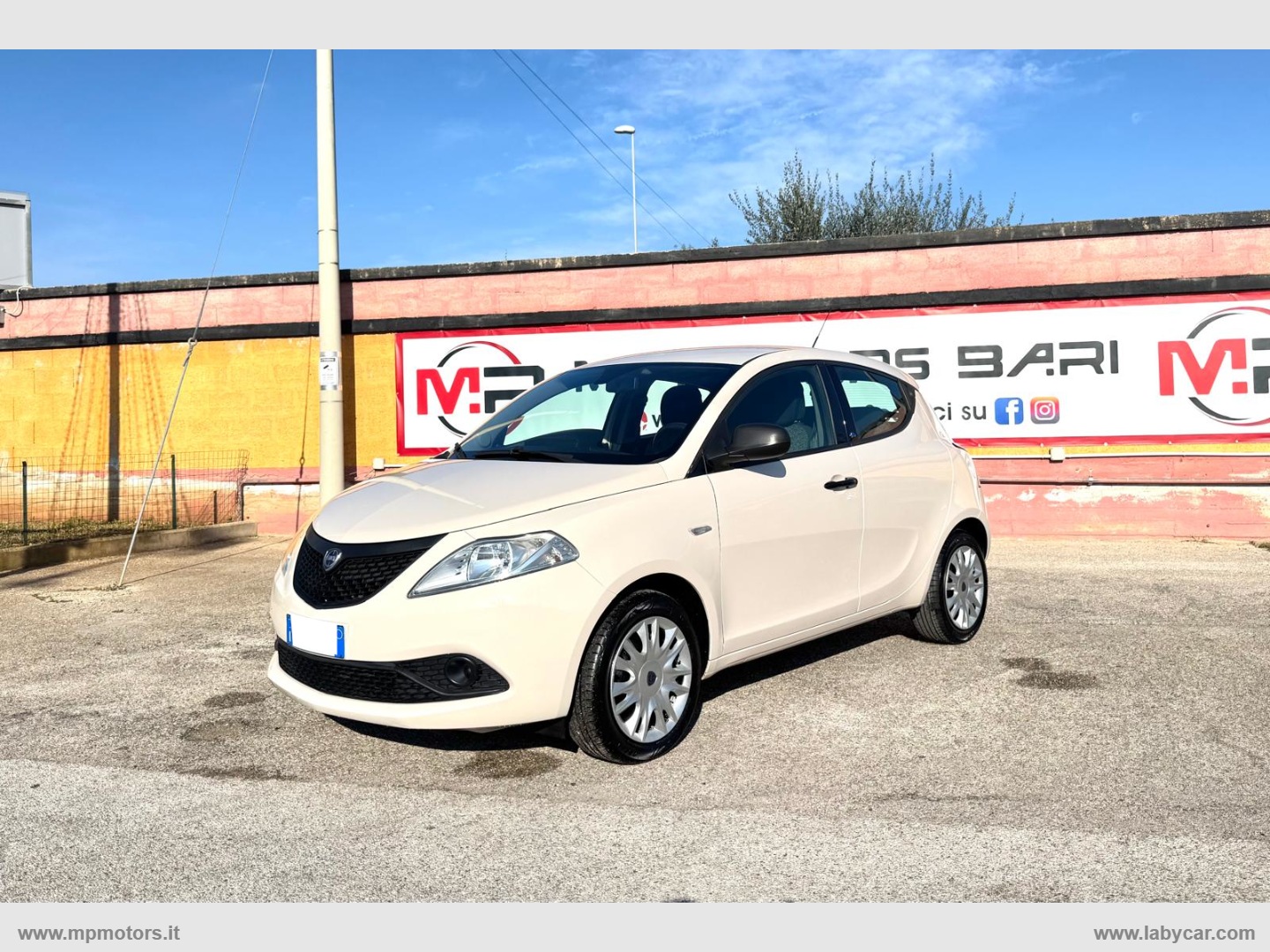 LANCIA Ypsilon