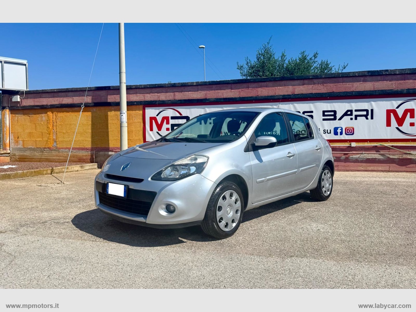 RENAULT Clio