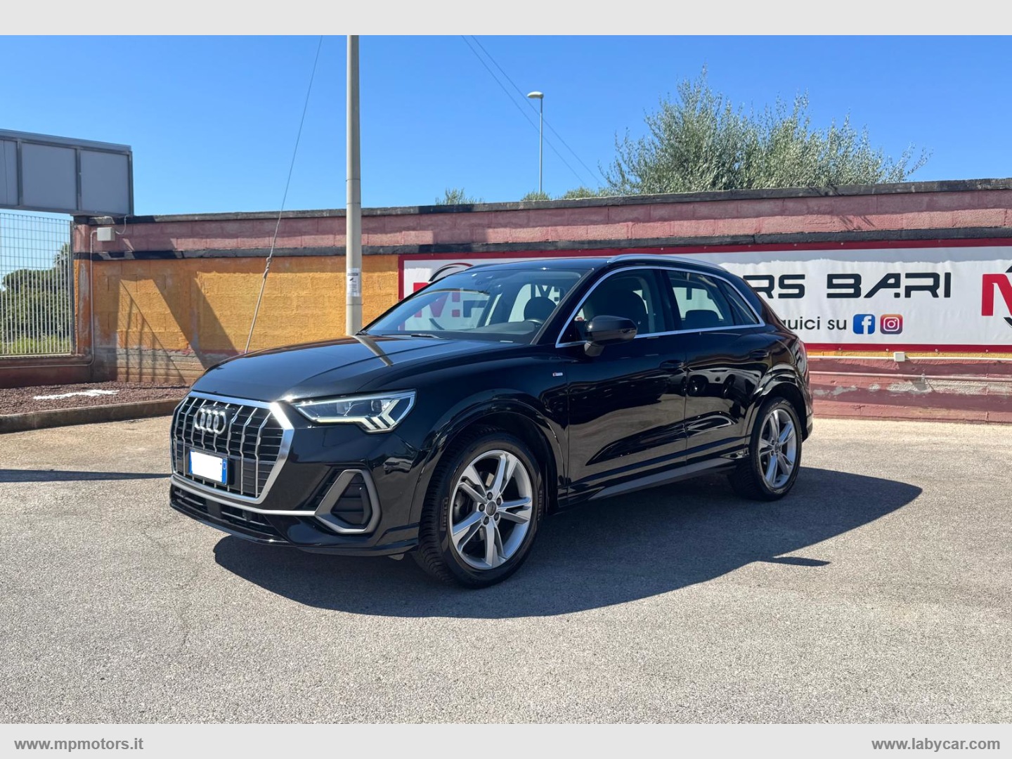 AUDI Q3
