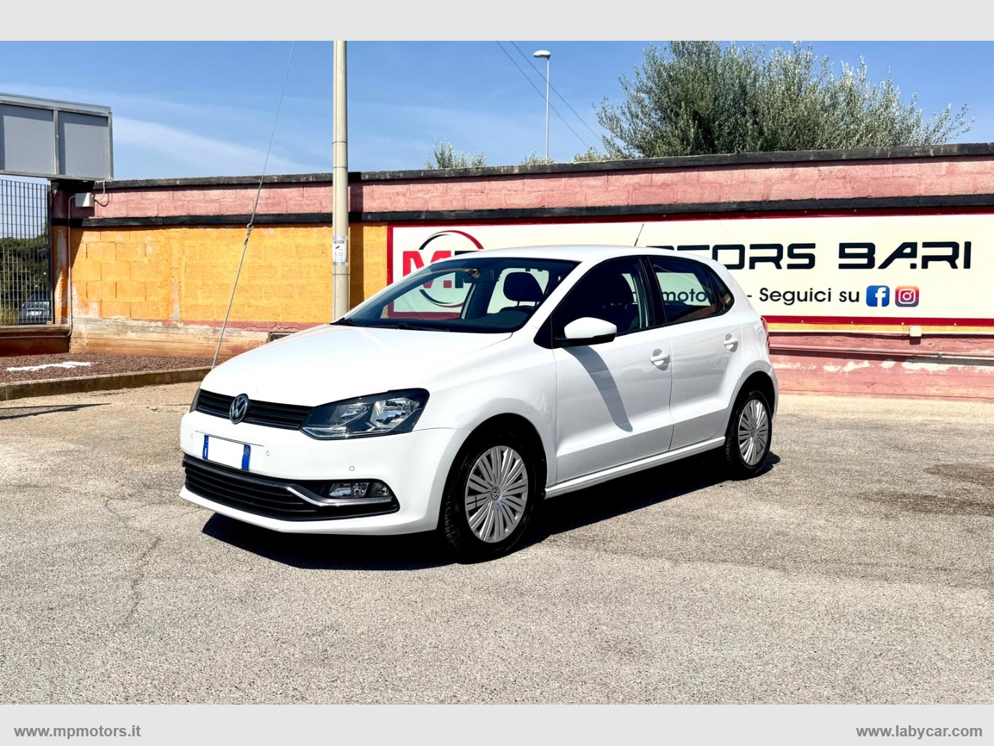 VOLKSWAGEN Polo