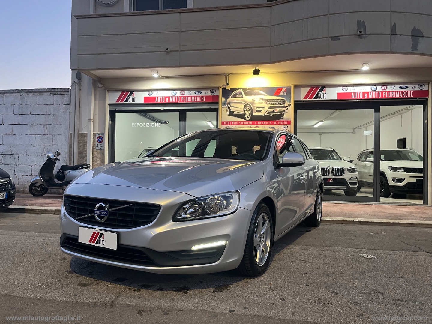 VOLVO V60 D3 Geartronic R-design Momentum 