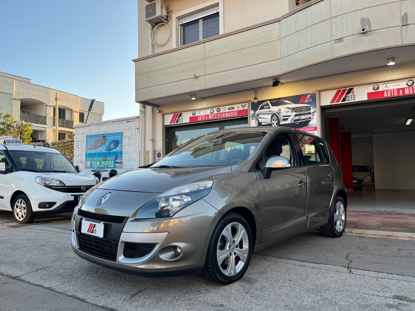 RENAULT Scénic