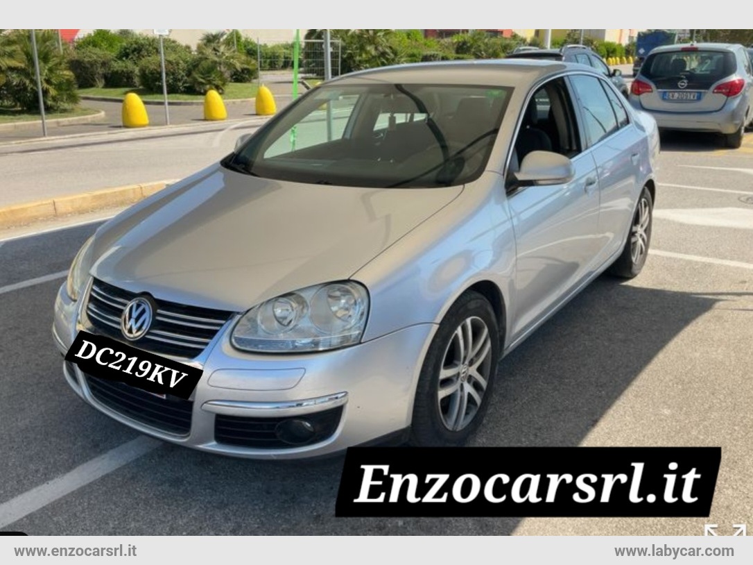 VOLKSWAGEN Jetta