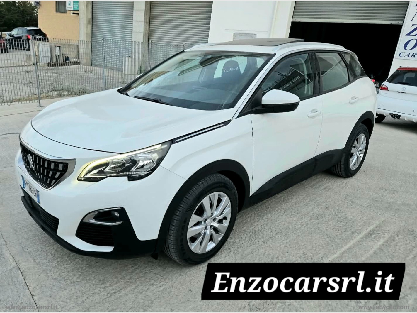 PEUGEOT 3008