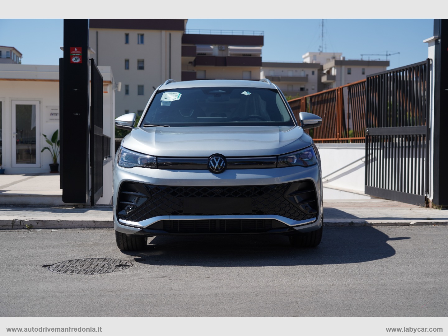 VOLKSWAGEN Tiguan 2.0 TDI 150 CV DSG R-Line                                                        