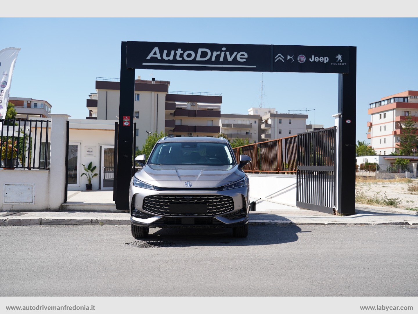 HS 1.5 PHEV Luxury