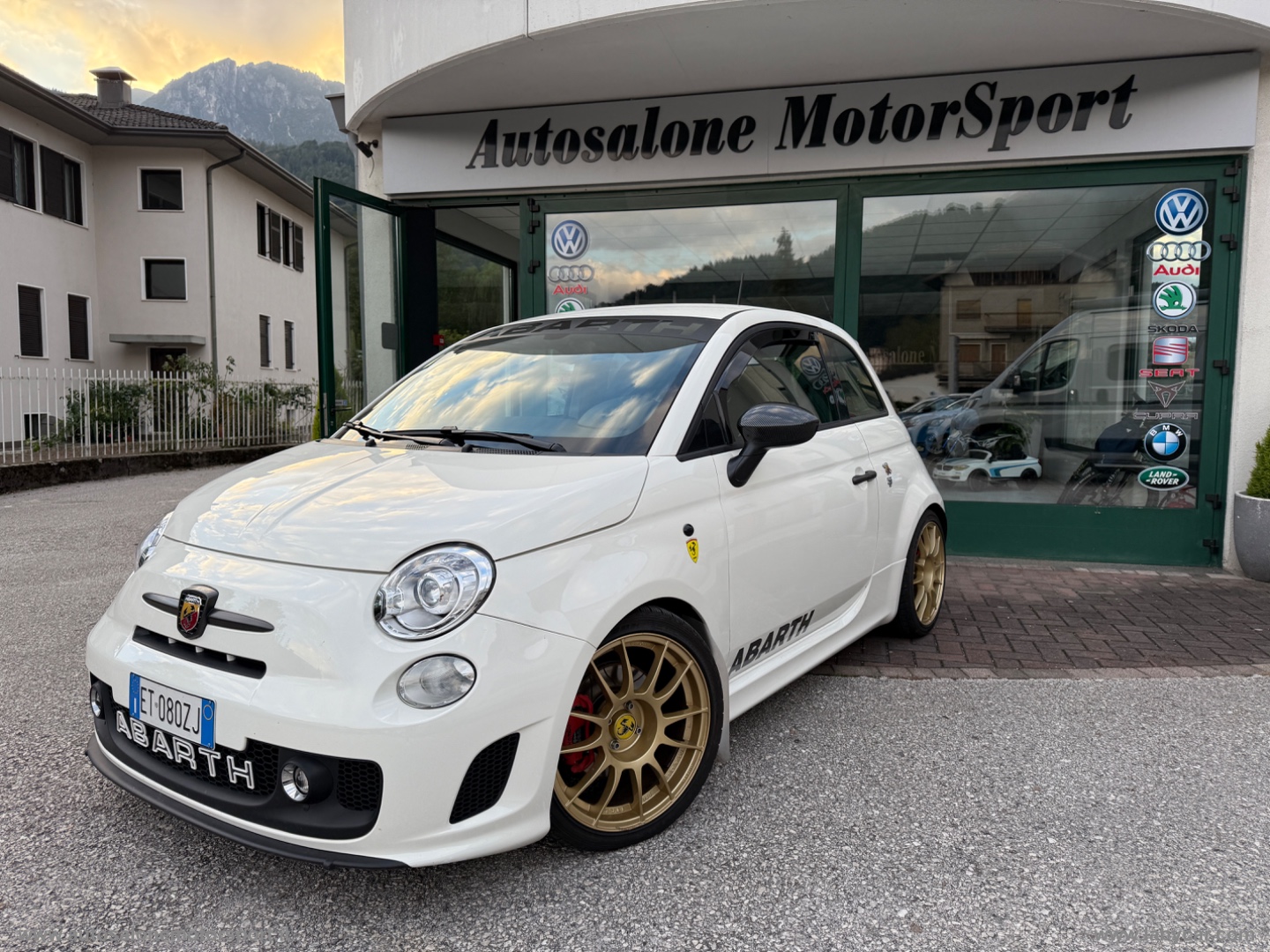 ABARTH 500 1.4 Turbo T-Jet Custom 