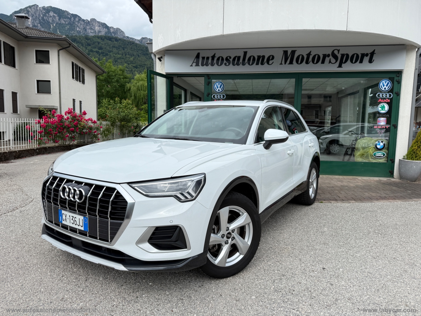 AUDI Q3