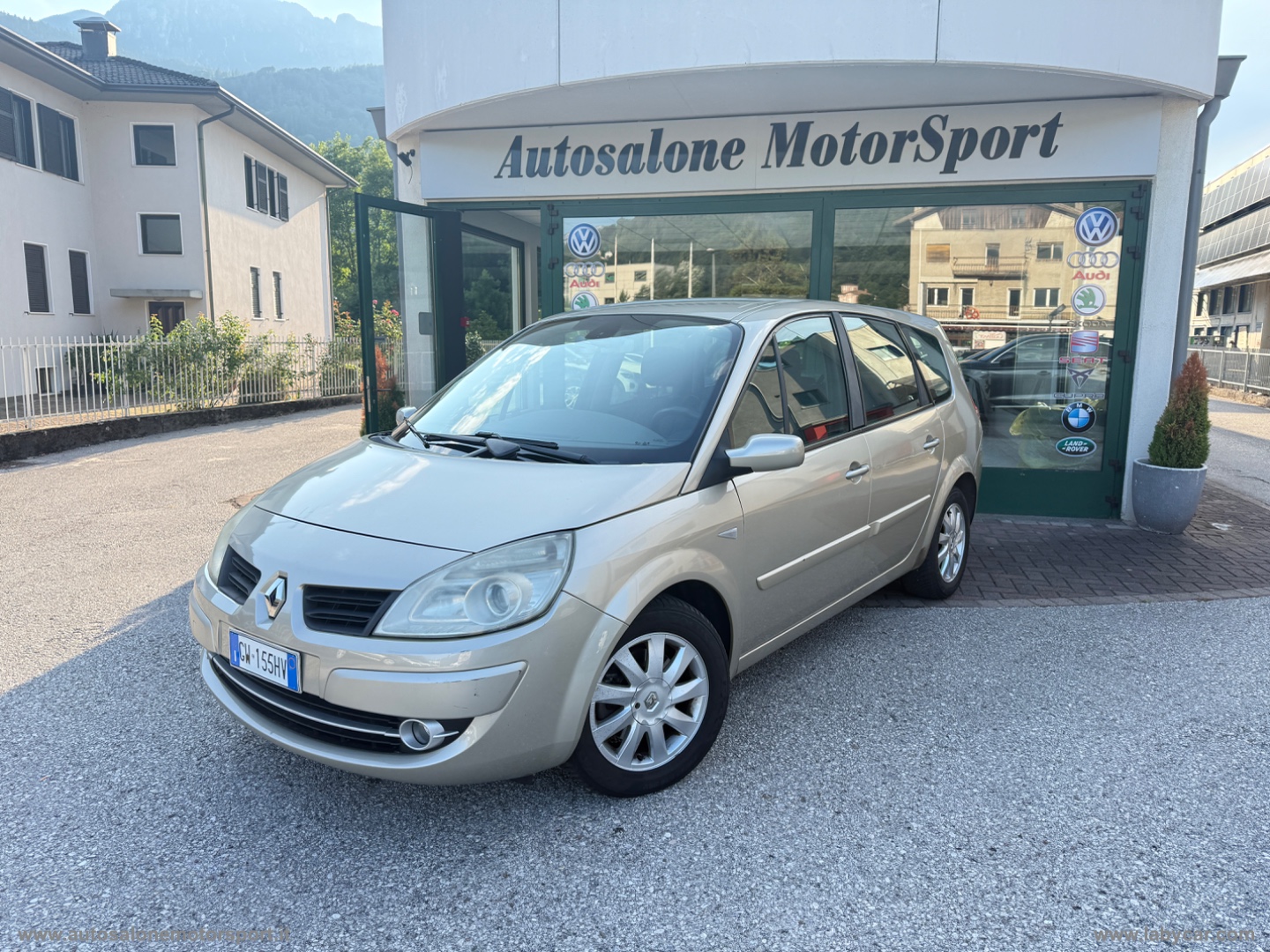 RENAULT Scénic