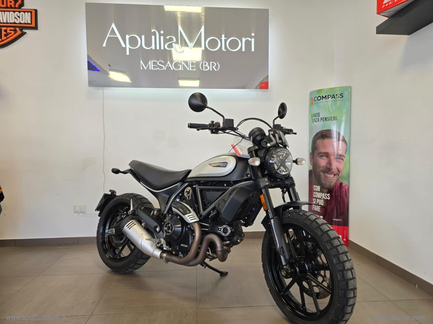 DUCATI SCRAMBLER 800