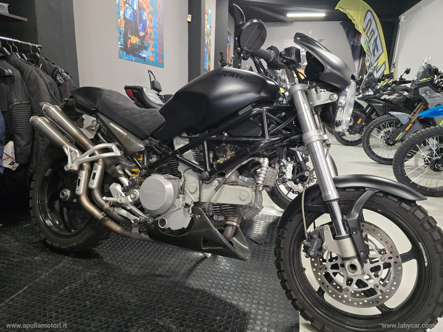 Monster S2R                                                        