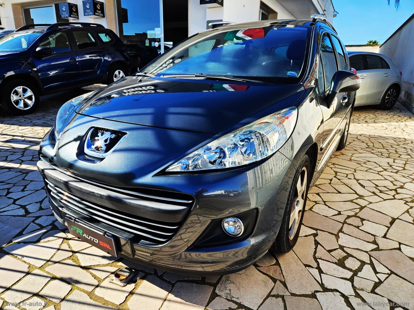 PEUGEOT 207